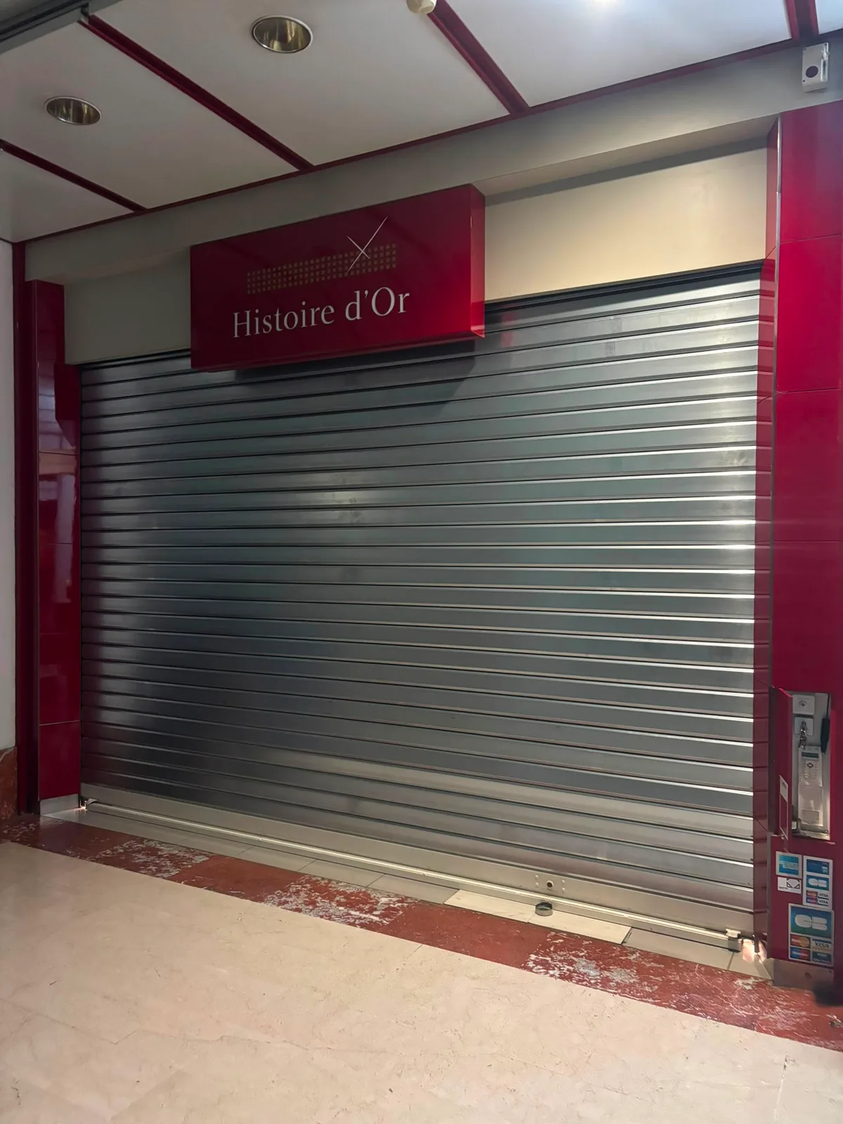 Installation et pose de rideau métallique à Colombes