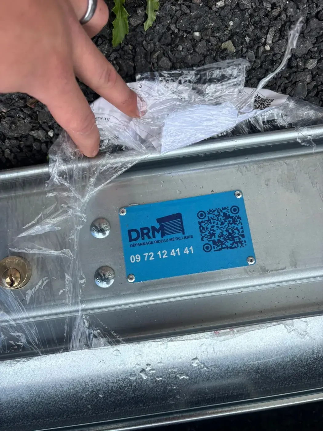 Installation et pose de rideau métallique à Colombes